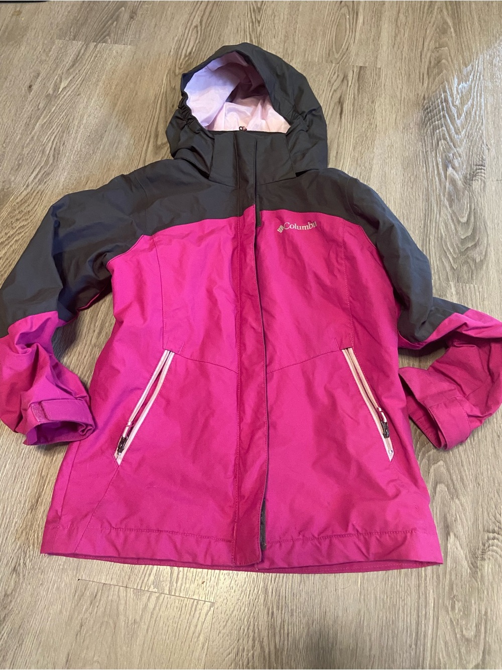 Columbia Kids Bright Pink and Gray Hooded Rain Jacket Size S (7/8)